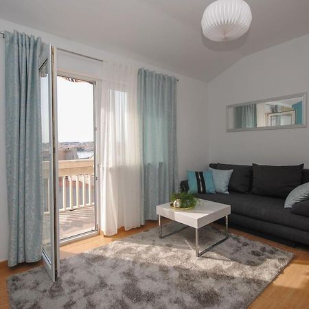 Apartment Tina Podstrana Exterior photo