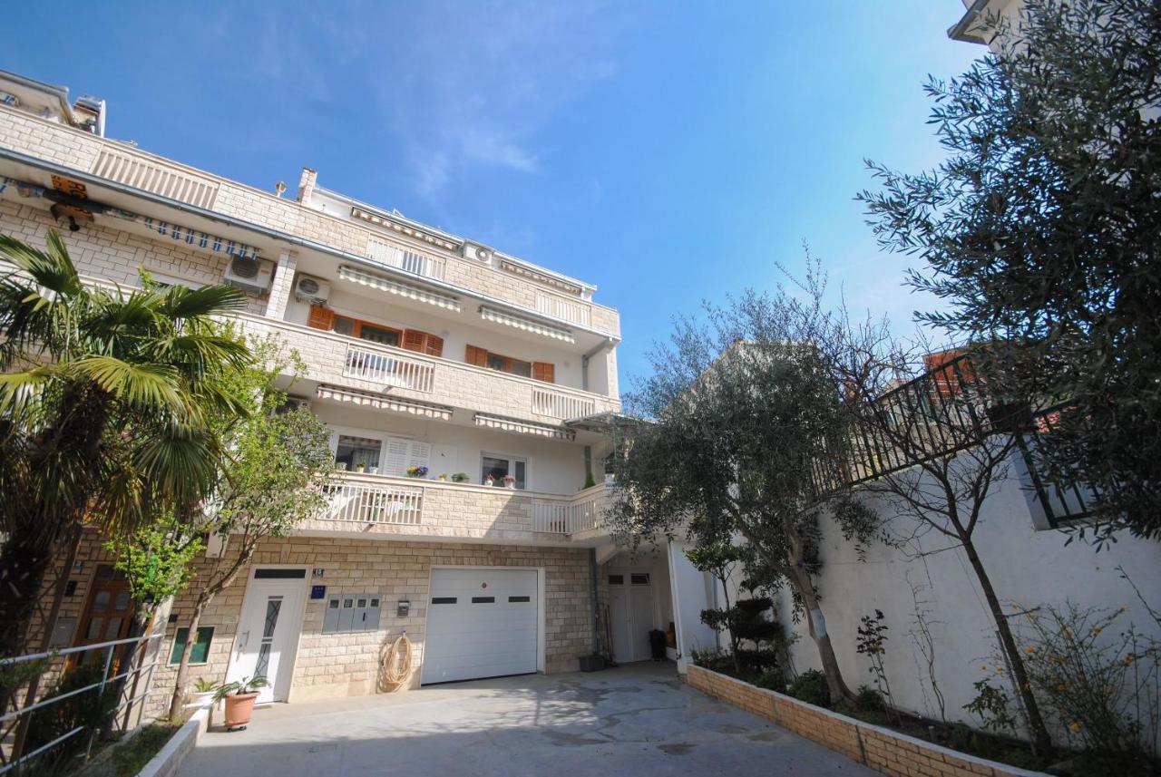 Apartment Tina Podstrana Exterior photo