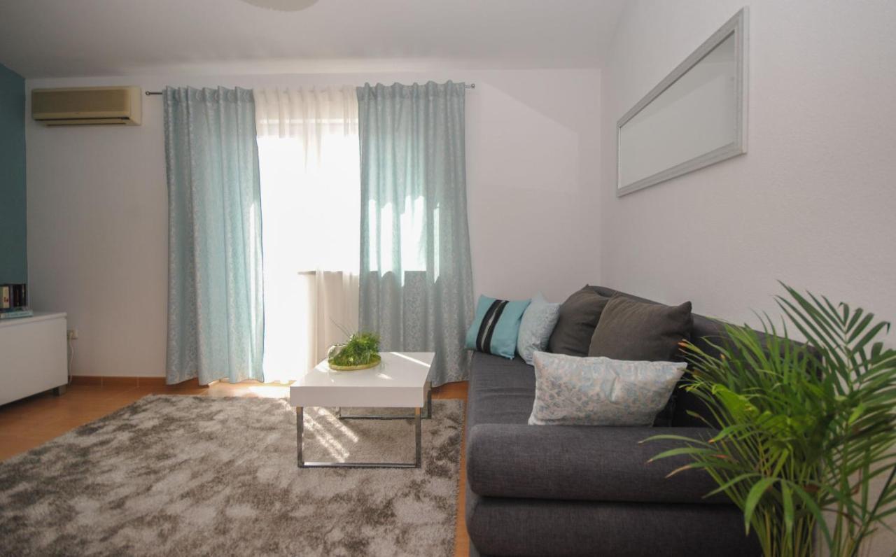 Apartment Tina Podstrana Exterior photo